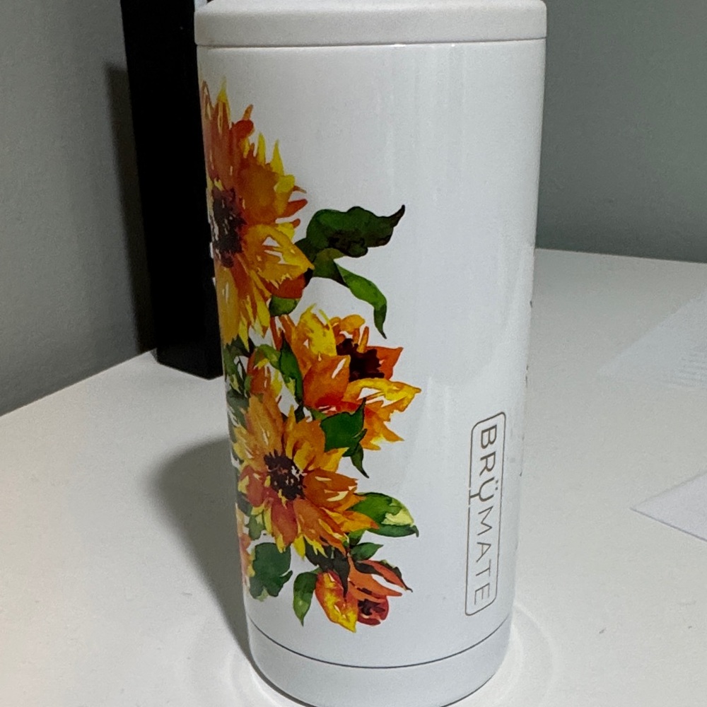 BrüMate White Floral Hopsulater